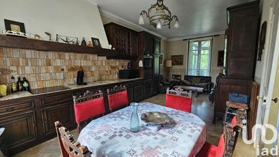 Maison - 240 m² - 10 pièces