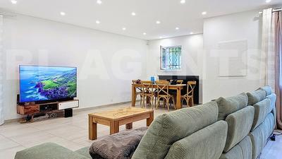 Maison - 200 m² - 6 pièces