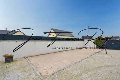 Maison - 235 m² - 9 pièces