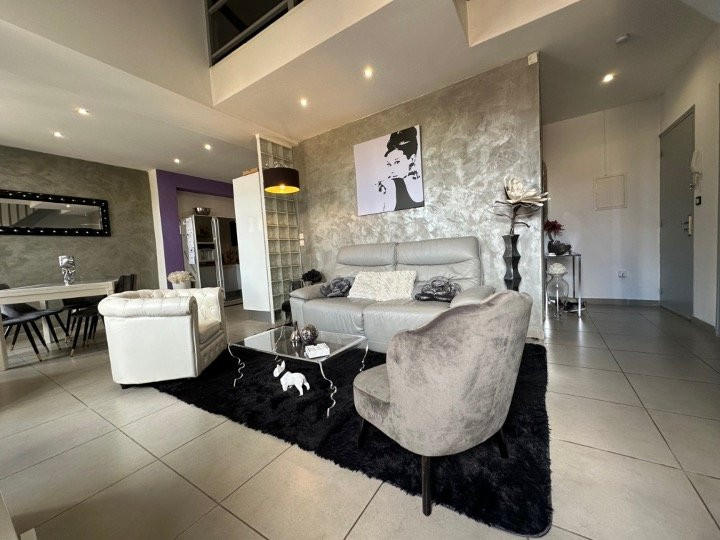 Appartement - 84 m² - 3 pièces