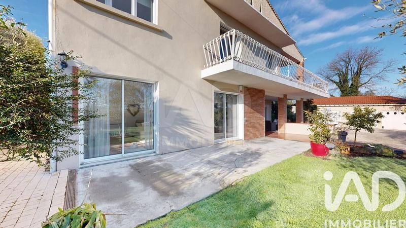 Maison - 206 m² - 8 pièces