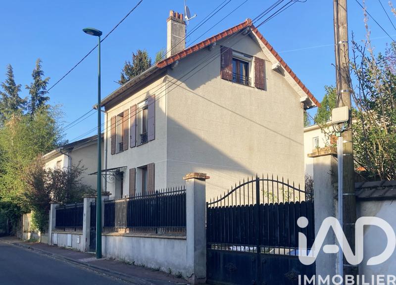 Maison - 93 m² - 4 pièces