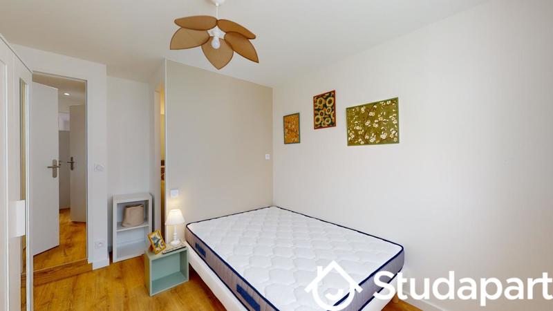 Chambre - 11 m² - 1 pièce