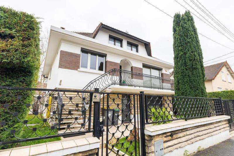 Maison - 190 m² - 7 pièces