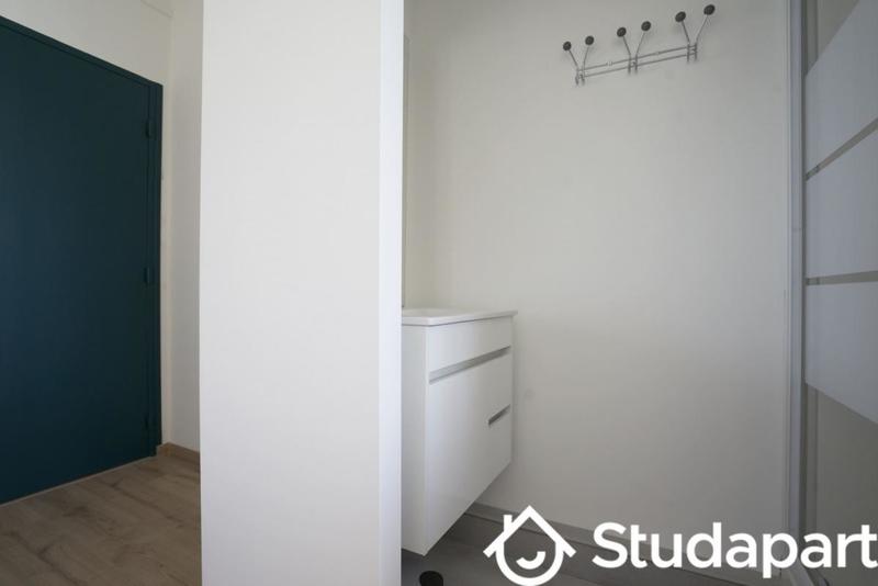 Chambre - 9 m² - 1 pièce