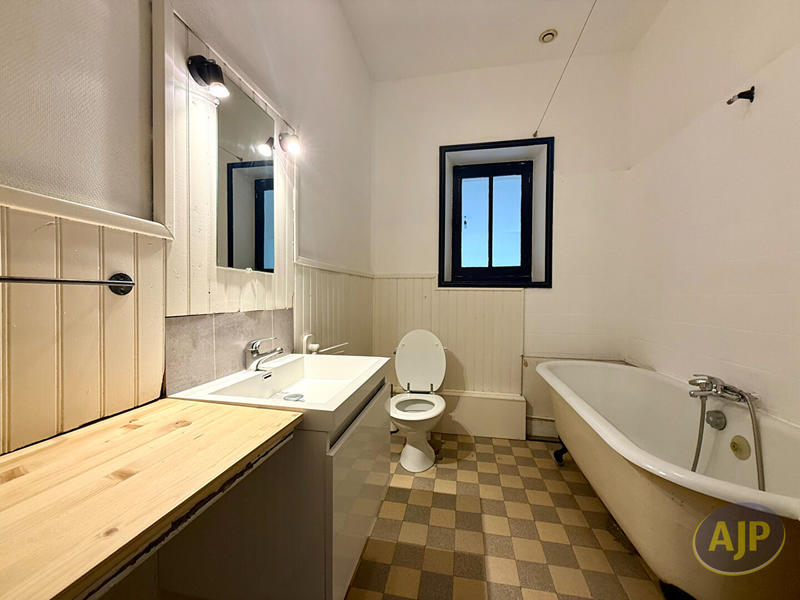 Maison - 123 m² - 6 pièces