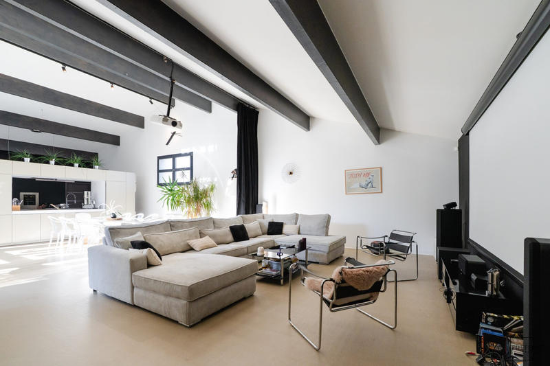 Maison contemporaine - 350 m² - 9 pièces