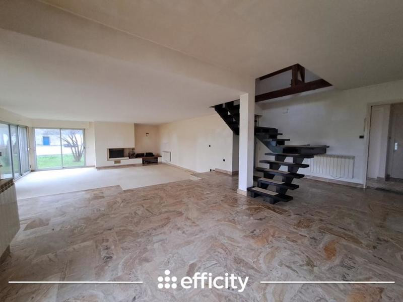 Maison - 207 m² - 6 pièces