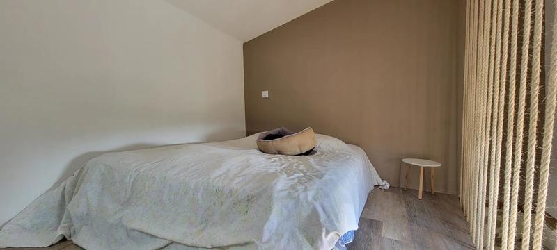 Maison - 225 m² - 8 pièces