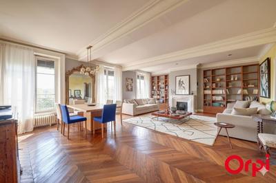 Appartement - 150 m² - 4 pièces