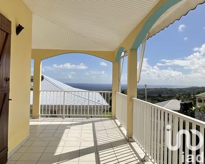 Maison - 130 m² - 4 pièces