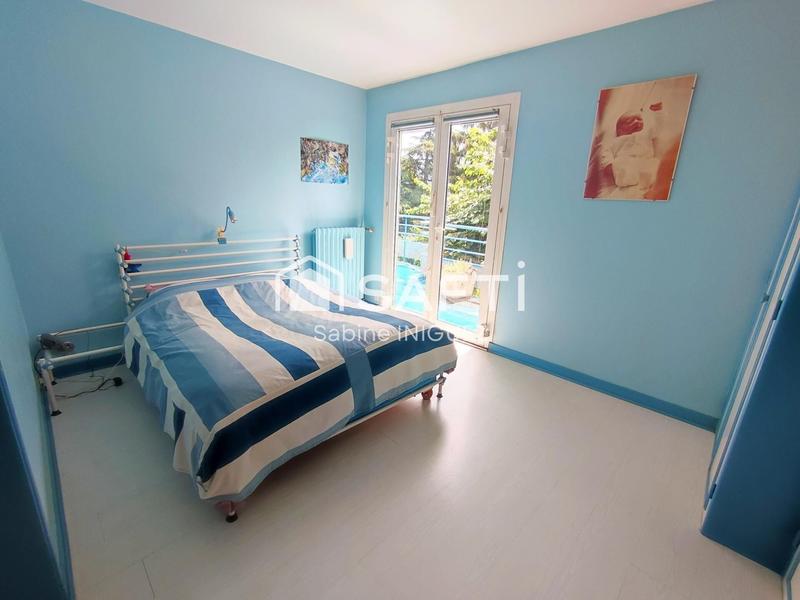 Maison - 299 m² - 8 pièces