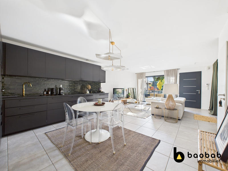 Maison - 122 m² - 5 pièces