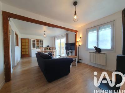 Maison - 93 m² - 4 pièces