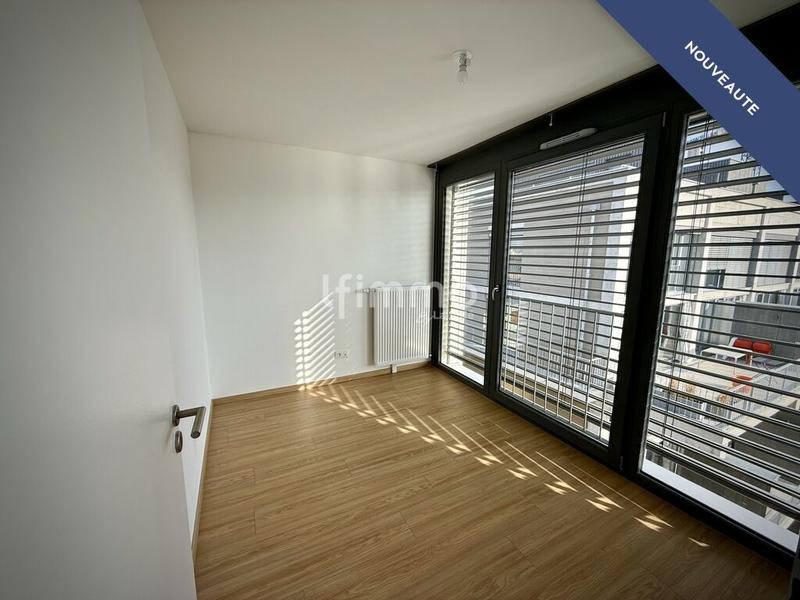 Loft - 121 m² - 5 pièces