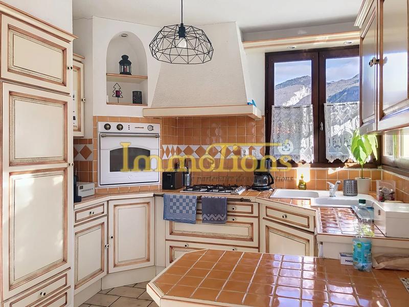 Maison - 98 m² - 4 pièces