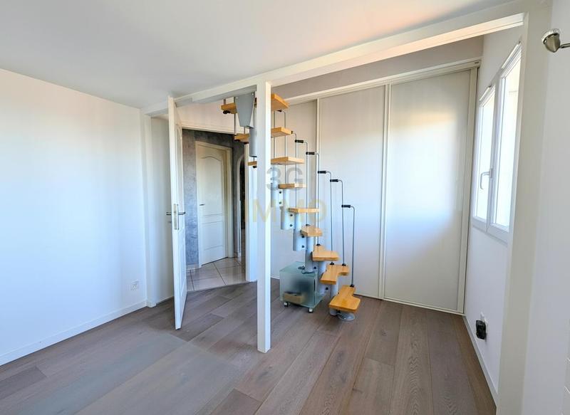 Appartement - 96 m² - 3 pièces