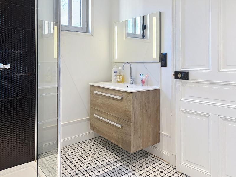 Maison de ville - 245 m² - 8 pièces