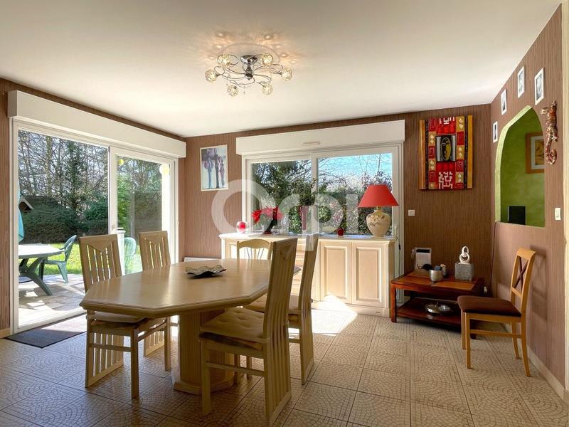 Maison - 181 m² - 6 pièces