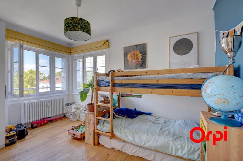 Appartement - 97 m² - 4 pièces