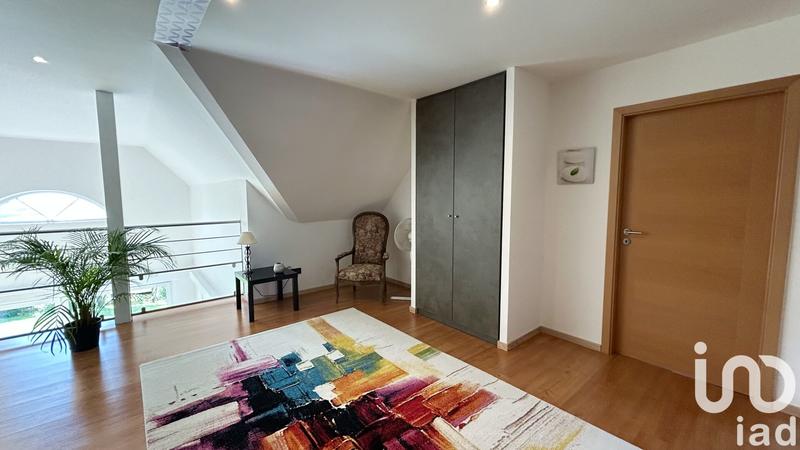 Maison - 217 m² - 6 pièces
