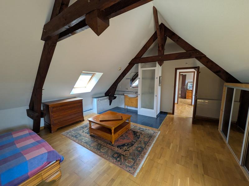 Propriété - 230 m² - 10 pièces