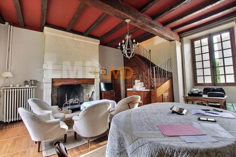 Demeure - 261 m² - 8 pièces