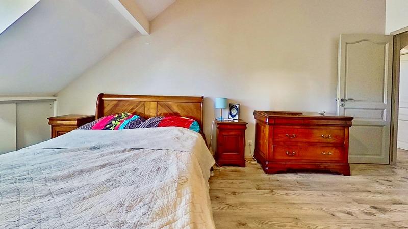 Maison - 236 m² - 8 pièces