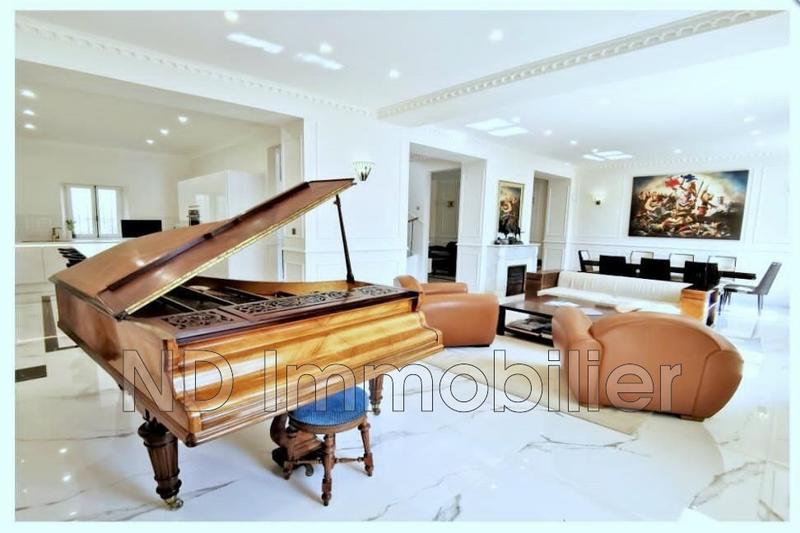 Appartement - 382 m² - 10 pièces