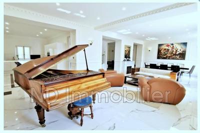 Appartement - 382 m² - 10 pièces