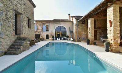 Maison - 399 m² - 11 pièces