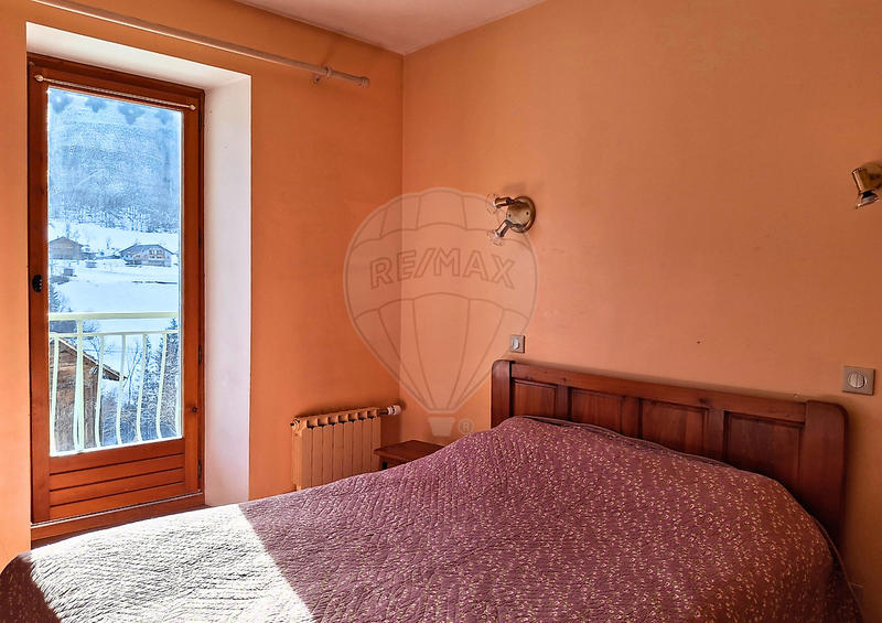 Maison - 236 m² - 10 pièces