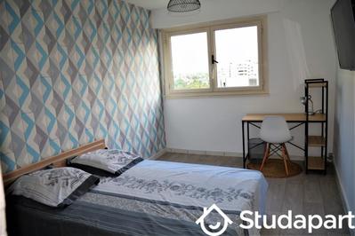 Chambre - 13 m² - 1 pièce