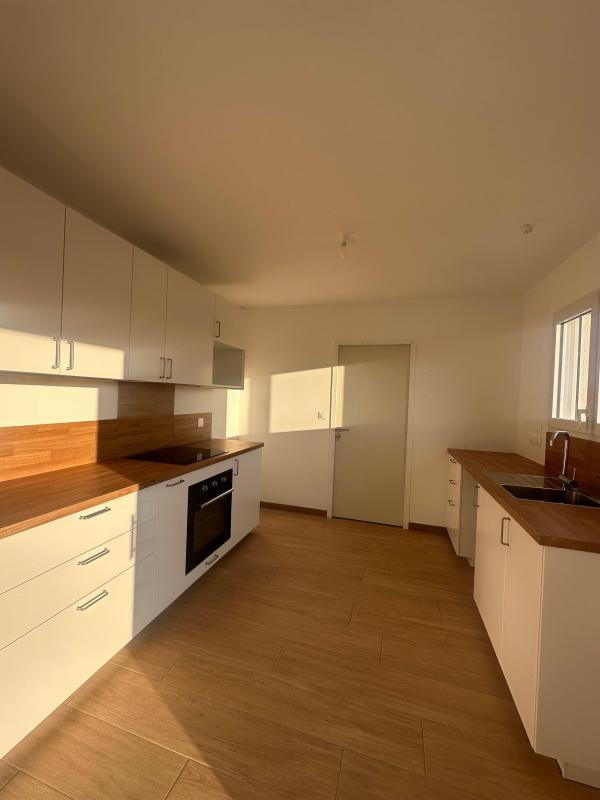 Maison - 92 m² - 4 pièces