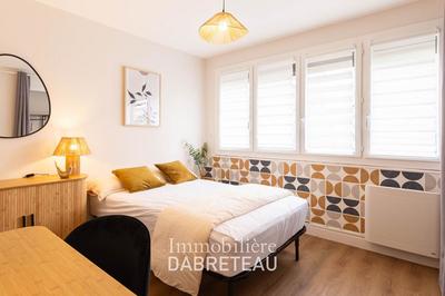 Appartement - 128 m² - 8 pièces