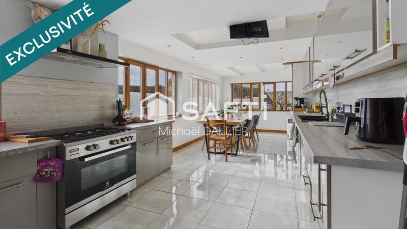 Maison - 170 m² - 5 pièces