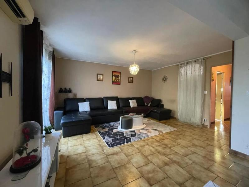 Maison - 88 m² - 5 pièces