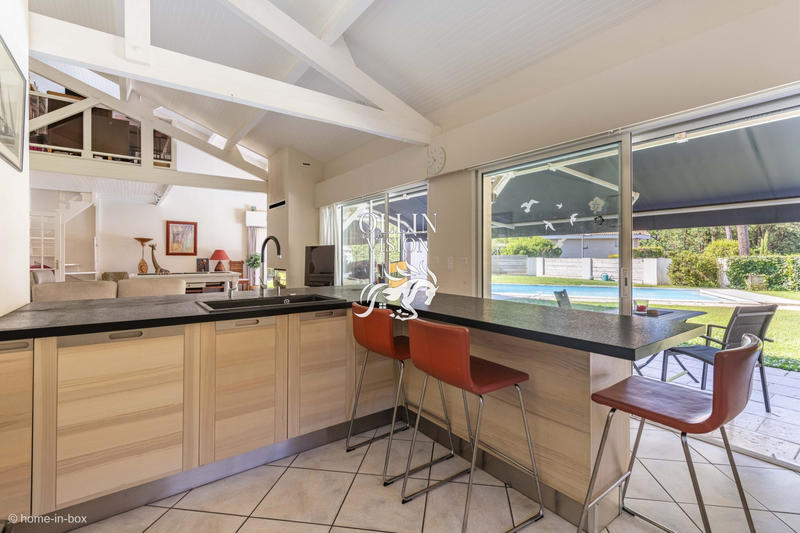 Villa - 165 m² - 6 pièces