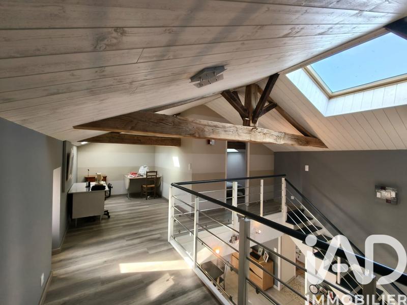 Maison - 211 m² - 8 pièces