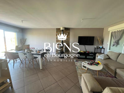 Maison - 100 m² - 6 pièces