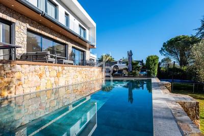 Villa - 245 m² - 5 pièces