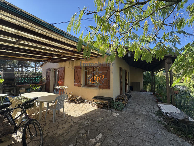 Maison - 284 m² - 7 pièces