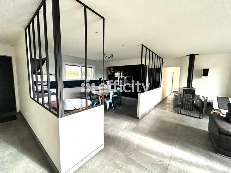 Maison - 137 m² - 5 pièces