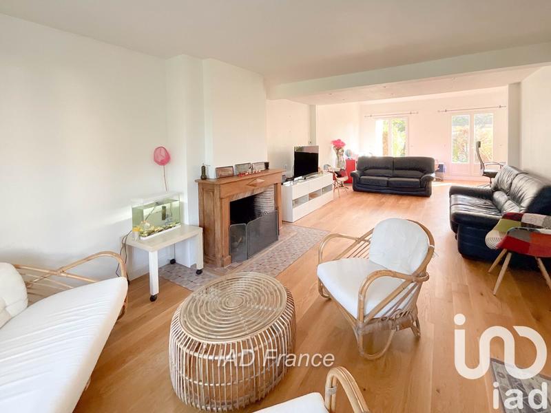 Maison - 190 m² - 8 pièces