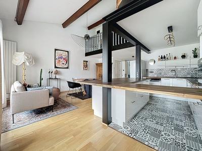 Appartement - 99 m² - 5 pièces