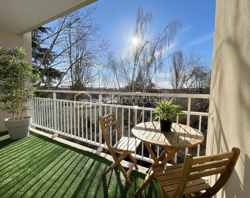 Appartement - 77 m² - 4 pièces