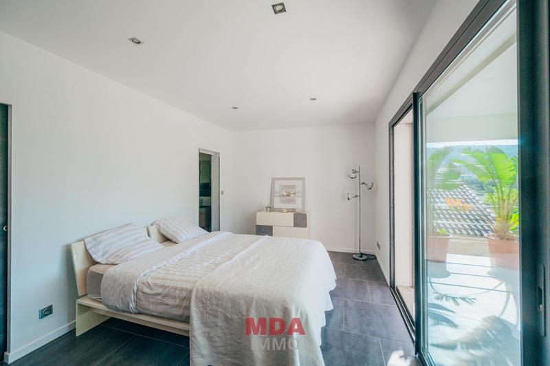 Maison contemporaine - 135 m² - 4 pièces