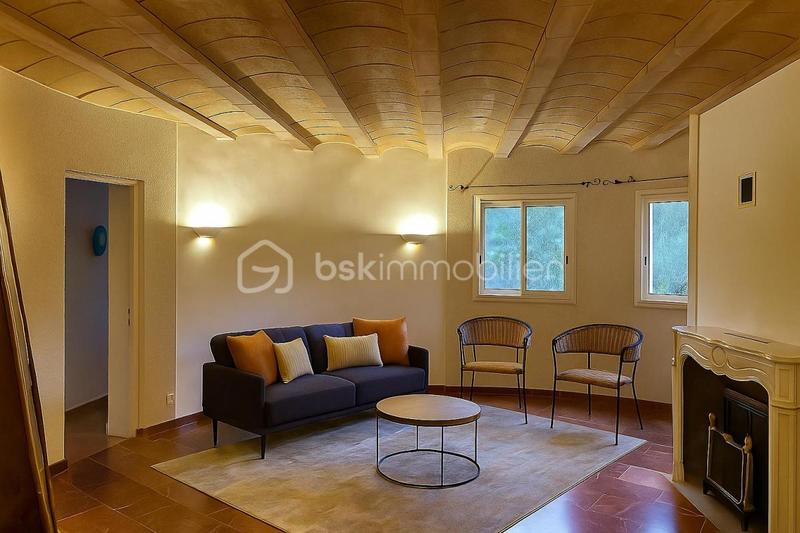 Demeure - 170 m² - 6 pièces