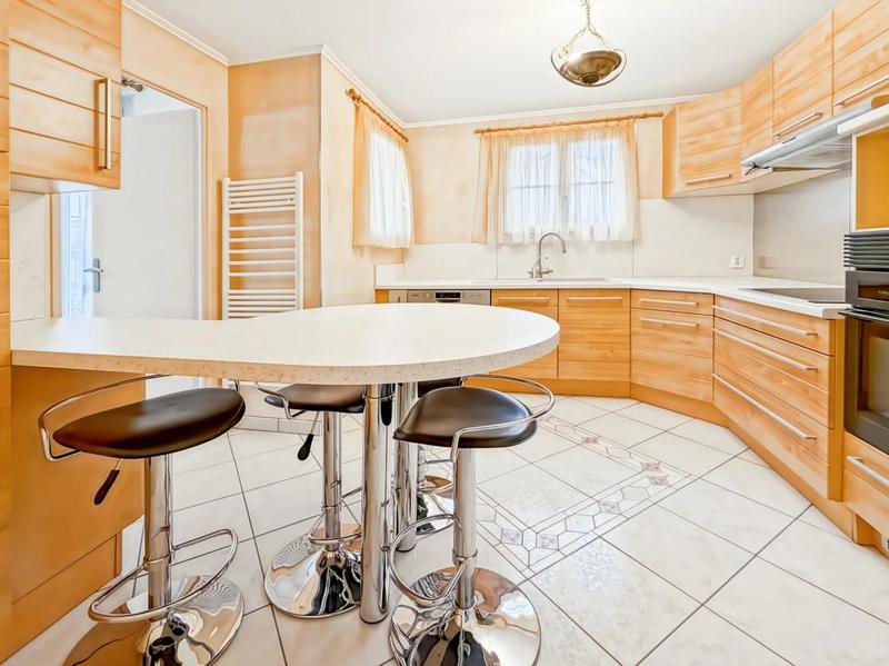 Maison - 173 m² - 6 pièces