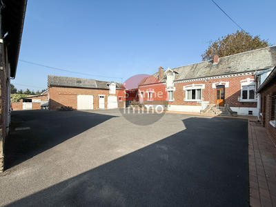 Maison - 203 m² - 7 pièces